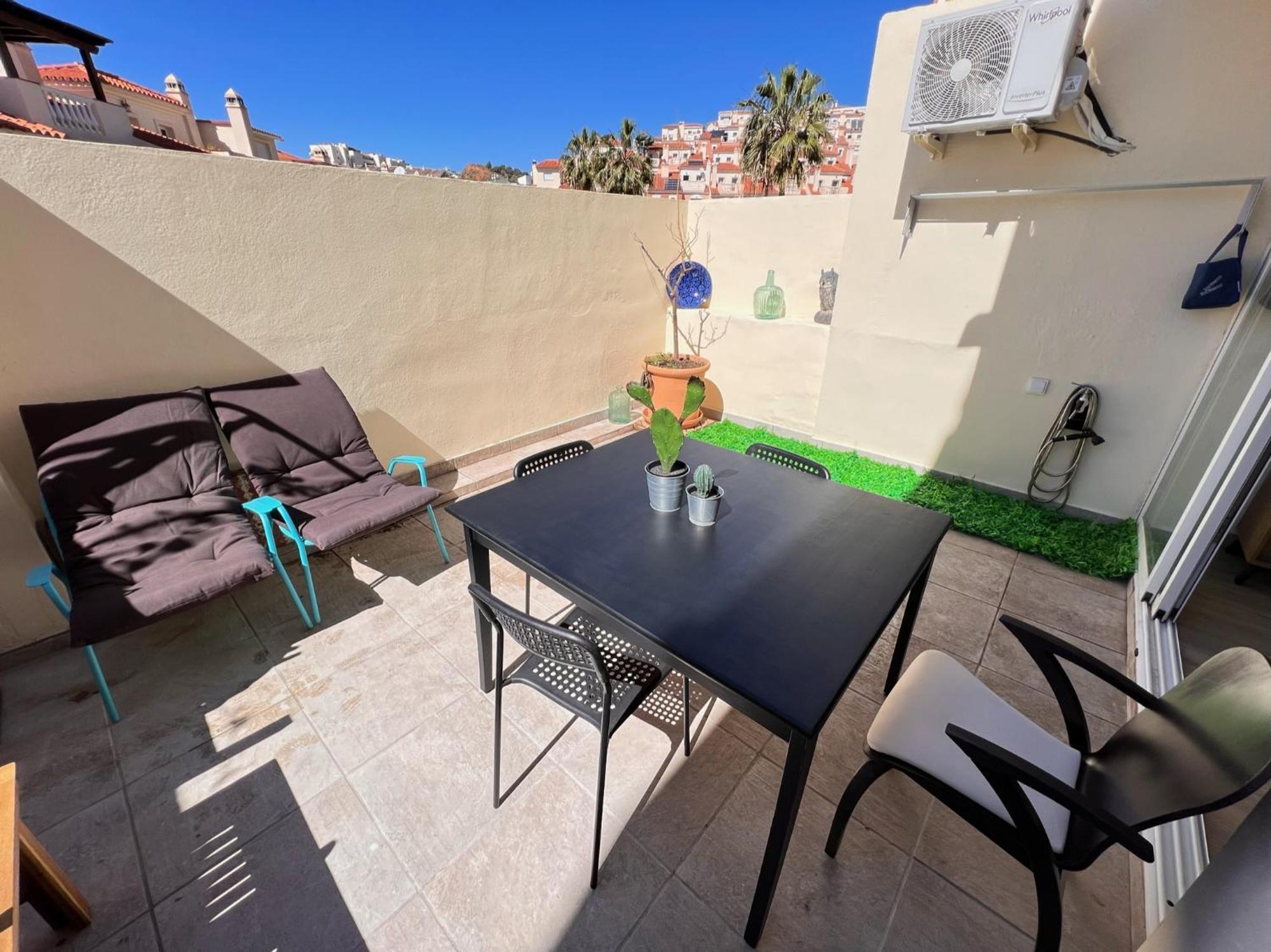 La Bella Escondida Piscina Campo De Golf Solarium Y Parking En Centro Historico Apartment Malaga Exterior photo